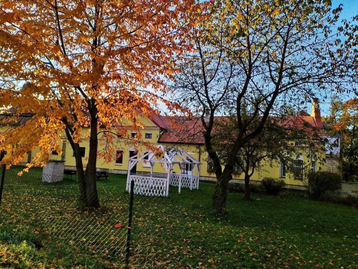 Aparthotel Brokes Ланшкроун Экстерьер фото